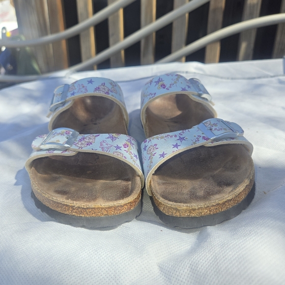 Birkenstock Floral Sandals - White and Pink - Picture 2 of 7